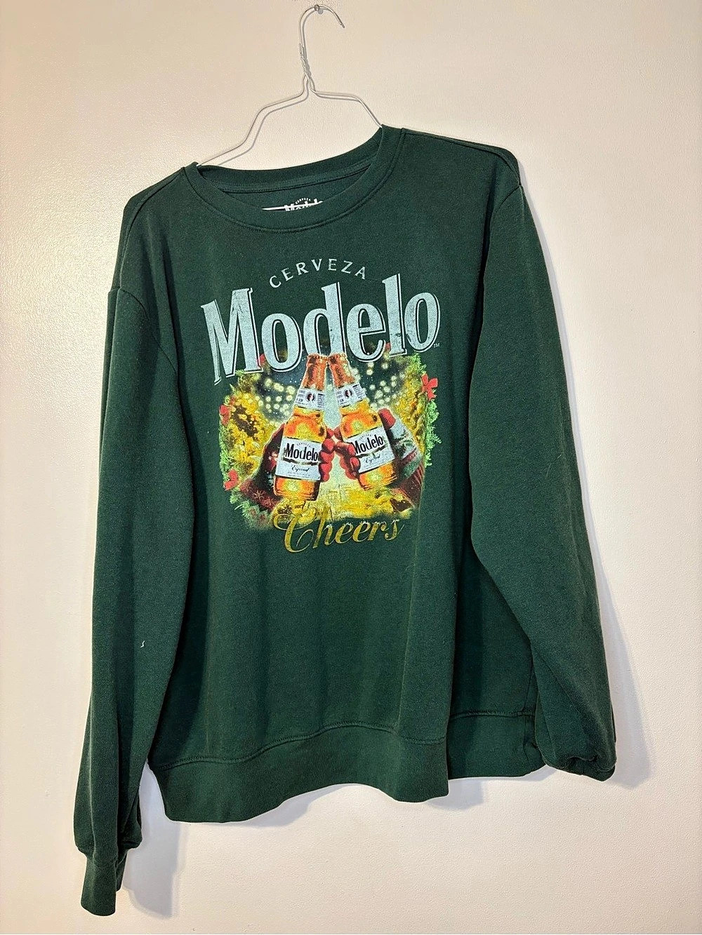 Modelo Cerveza Cheers Graphic Crewneck Sweatshirt Green XL